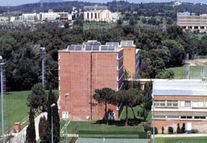 Centro de Alto Rendimento e Centro Mutual para a Reabilitação de Acidentados de Trabalho, com sistema de energia solar térmica, Sant Cugat del Valles, Espanha [ICAEN – Institut Català d'Energia]