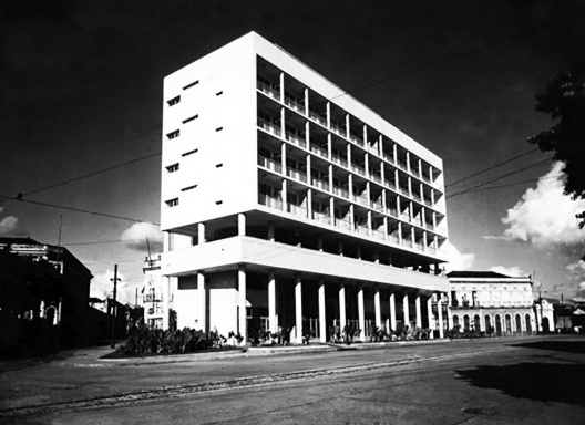 Fotografia do Hotel Amazonas na década de 1950 [Acervo Instituto Durango Duarte]