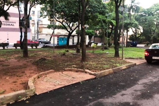 Arredores da Catedral de São Sebastião, Presidente Prudente SP, situação atual<br />Foto Angelica Benatti Alvim 