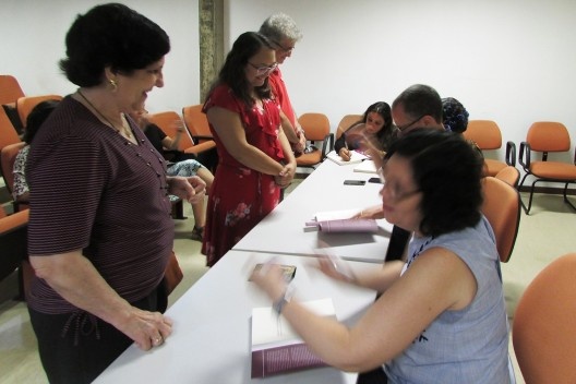 Sessão de autógrafos do livro<br />Foto Beatriz Maneschy, 2019 