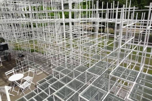 Pavilhão Serpentine. Sou Fujimoto, 2013<br />Foto Eduardo Pierrotti Rossetti 