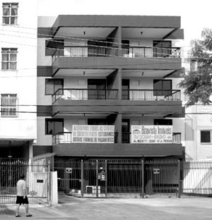 Altura de 12 metros conforme Lei Orgânica Municipal, Beto Felício, 2004<br />Foto Beto Felício, 2004 