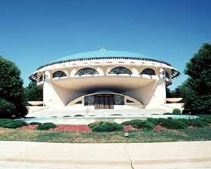 Igreja Grega Ortodoxa da Anunciação para Wauwatosa, Wisconsin, 1956. Arquiteto Frank Lloyd Wright<br />Foto de Mary Ann Sullivan, Professor of English and Art History, Bluffton College 
