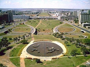 Foto do Eixo Monumental [site www.googleearth.com]