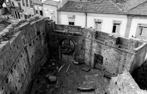Fig. 22 - Ruína da Casa dos 24, 1990