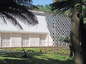 Detalhe da fachada principal <br />Foto Renata Reinhoefer França 