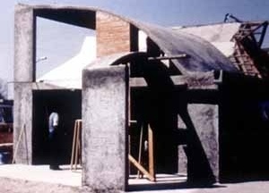 Grande Galpão. Protótipo Piso Habitável, construído por Carlos González Lobo utilizando o sistema de Grande Galpão