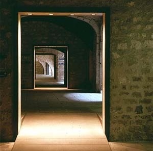 Museu Picasso, rua interior longitudinal paralela à rua Montcada<br />Foto: Institut Amatller d’Art Hispànic / Arxius MAS / Arxiu Fotogràfic Municipal 