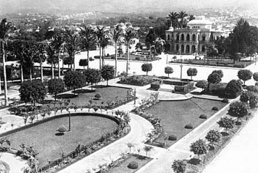 Praça da Liberdade  [Museu Histórico Abílio Barreto]