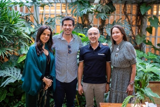 Luciana Brito, Marcel Mariano (editor do livro), Guilherme Mazza Dourado e Lica Barros<br />Foto Luka Godoy 