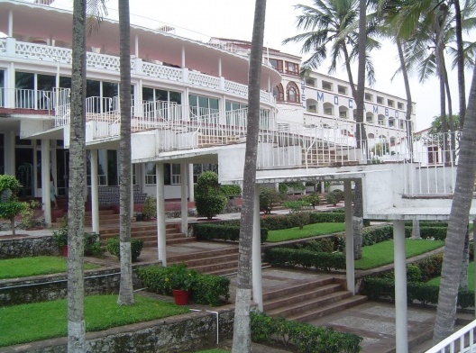 Jesús Martí, Enrique Segarra (Vías y Obras, S.A.): Hotel Mocambo, Veracruz, 1949.<br />Foto Juan Ignacio del Cueto 