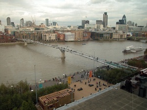 Millenium Bridge, visão geral<br />Foto Gerard Gaudin 