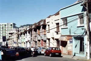 O conjunto das 14 casas da Astrogildo de Azevedo no final dos anos 90<br />Foto Andrey Schlee, 1998 