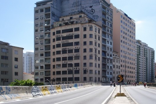 Pichação no centro São Paulo, próxima ao elevado Costa e Silva<br />Foto Pedro Filardo 
