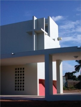 Capela Mãe África, Maputo, Moçambique, 2003. Arquiteto José Forjaz<br />Foto divulgação 