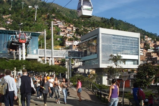 Estação intermediária do teleférico<br />Foto Noemi Zein Teles 