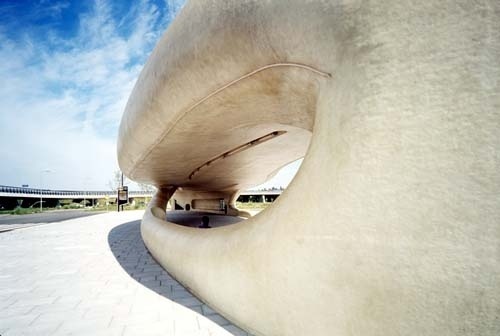 Fluid Vehicle. NIO Architecten