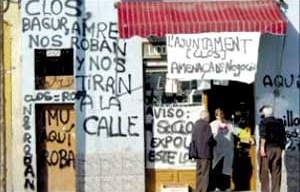 Diferentes plataformas anti-Fórum tienen la red llena de propuesta innovadoras para dejar su posición crítica ante el acontecimiento del Fórum 2004. [www.fotut2004.org]