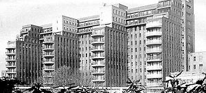  [FERMAND, C.. Les hôpitaux et les cliniques: architectures de la santé, Paris, Le Moniteur,]