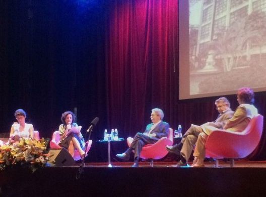 Victoria Braga, Angélica Alvim, Paulo Mendes da Rocha, Sami Bussab e Maria Isabel Villac, bate-papo com o arquiteto<br />Foto Abilio Guerra 
