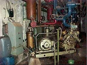 Compressor.  [Demétrio Louis Costi Vieira e Marilice Costi]