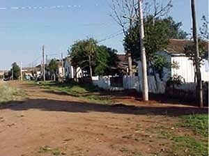 Vila próxima ao Semeato .  [Demétrio Louis Costi Vieira e Marilice Costi]