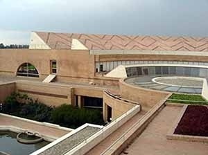 Biblioteca Virgilio Barco, Bogotá, Rogelio Salmona<br />Foto Paul Meurs 