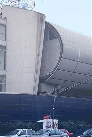 Enrique Norten, Centro de Serviços da Televisa, México D.F., 1998<br />Foto Roberto Segre 