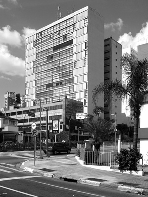 Edifício Abramo Kropp, Arq. Maurício Kogan, Avenida Rebouças<br />Foto LEG 