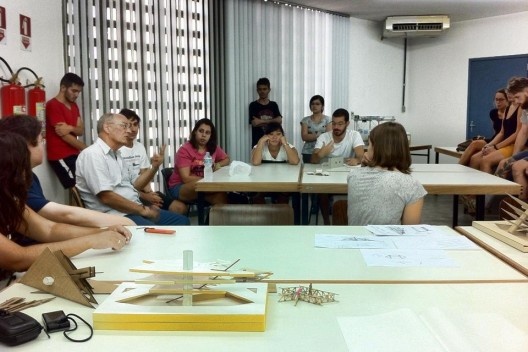 Oficina de Modelos, 13 de fevereiro, manhã, começa a discussão...<br />Foto Abilio Guerra 