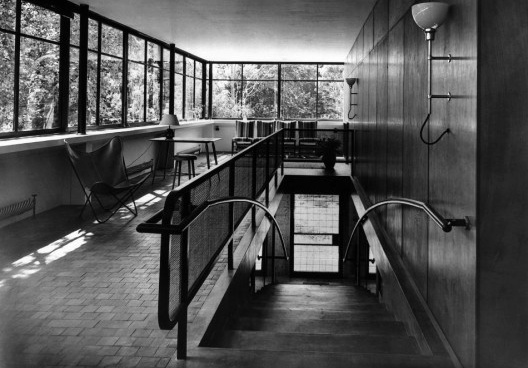 Casa ponte (Casa sobre o arroio), Mar del Plata, 1947. Arquiteto Amancio Williams<br />Foto divulgação  [Museo Casa sobre el Arroyo / Secretaría de Cultura]
