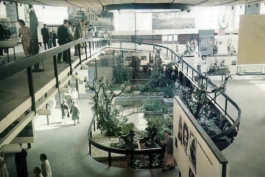 Pavilhão do Brasil na Exposição Internacional de Bruxelas, 1958. Arquiteto Sérgio Bernardes