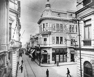 Grande Hotel, Rua São Bento, 1911 [A cidade da Light, 1899-1930, São Paulo, Eletropaulo, vol. 1, 1990, p. 121]