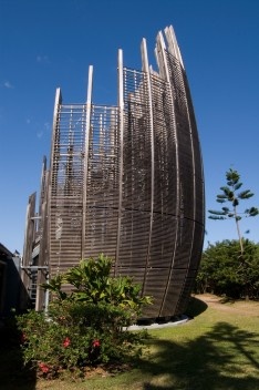 Tjibaou cultural center, Nouméa, New Caledonia.<br />Foto Fanny Schertzer  [Wikimedia Commons]