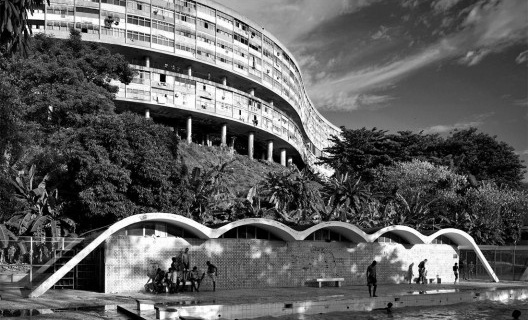 Conjunto Residencial Pedregulho, Rio de Janeiro, 1947-1958. Affonso Eduardo Reidy<br />Foto Andrés Otero 