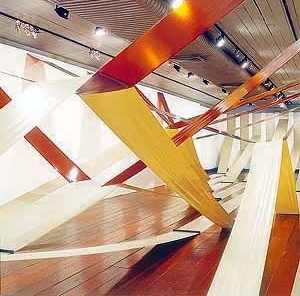 Vista da instalação Elevados, de Ana Holck, no Paço Imperial