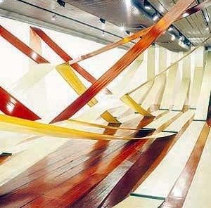 Vista da instalação Elevados, de Ana Holck, no Paço Imperial