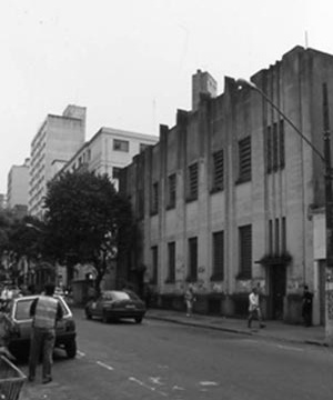 Prédio da Faculdade de Filosofia, Ciências e Letras da USP na Rua Maria Antônia, antes da reforma