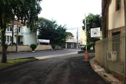 Arredores da Catedral de São Sebastião, Presidente Prudente SP, situação atual<br />Foto Angelica Benatti Alvim 