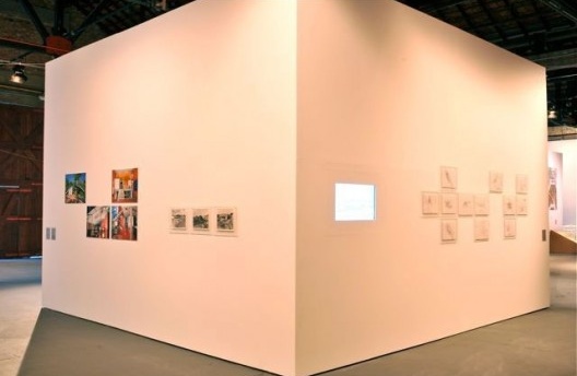Exposição Território de Contato, Marcos Acayaba e Nicolás Robbio (módulo 2), curadoria Marta Bogéa e Abilio Guerra, Sesc Pompéia, 2013<br />Foto Juan Guerra 