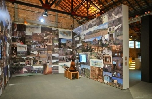 Território de Contato, módulo 1, Cao Guimarães e Brasil Arquitetura. Curadoria Marta Bogéa e Abilio Guerra<br />Foto Juan Guerra 