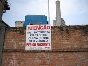 Do lado de fora, o Água Preta é uma ameaça<br />Foto Vladimir Bartalini 