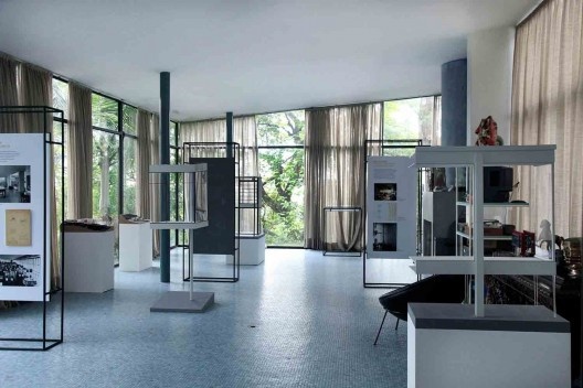 Exposição <i>Casas de vidro</i>, Instituto Bardi, São Paulo, curadoria de Renato Anelli<br />Foto Marina D'Império 