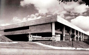 Escola de Utinga, V. Artigas e C. Cascaldi, 1962, Santo André [FERRAZ, p.115]