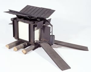 Wes Jones, Primitive Hut, 1994-98, modelo, variação 1<br />FRAC Centre 
