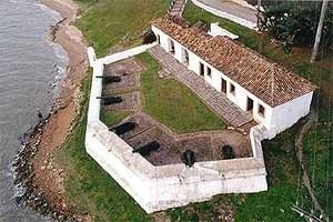 Forte de Santana<br />Foto Ademilde Sartori.  [Projeto Fortalezas Multimídia]