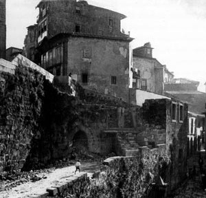 Fig. 14 - Ruína da Casa do 24 [Arquivo Histórico Municipal do Porto – Casa do Infante]