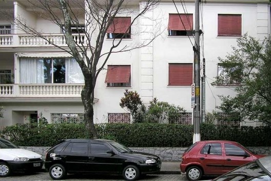Conjunto residencial da Hípica, Pinheiros, São Paulo<br />Foto Abilio Guerra 