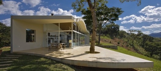 Casa Tiradentes, Tiradentes MG, 2006<br />Foto divulgação  [website Gustavo Penna]