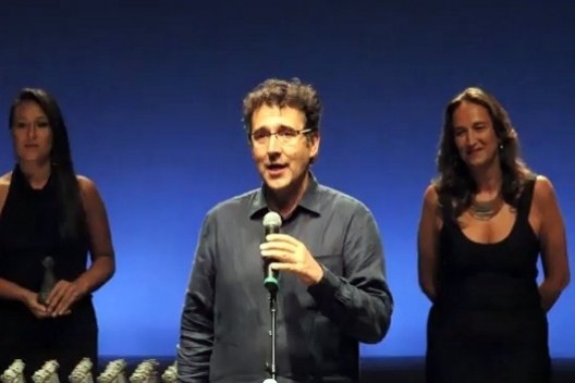 Mauro Munhoz recebe o Prêmio APCA 2012 pela categoria “Urbanidade” na modalidade arquitetura <br />Foto divulgação  [Acervo APCA]